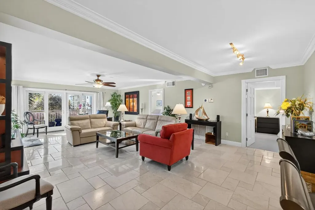 129 S Golfview Road Lake Worth Beach FL 33460