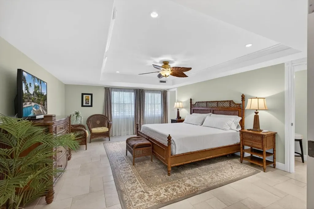 129 S Golfview Road Lake Worth Beach FL 33460