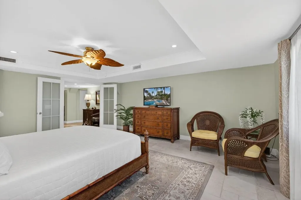 129 S Golfview Road Lake Worth Beach FL 33460