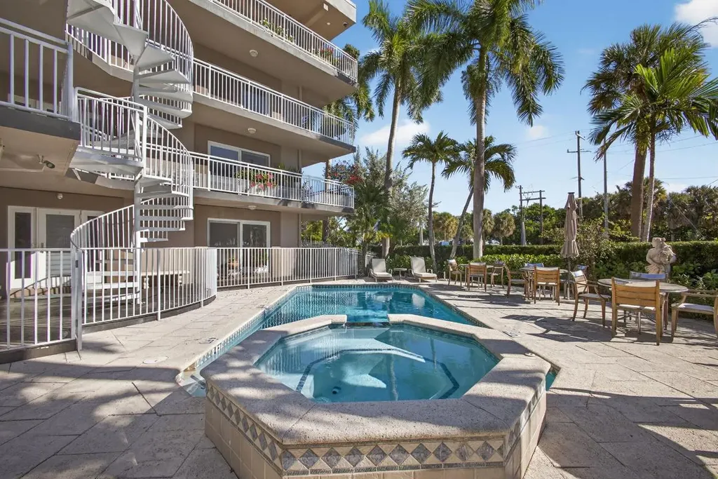 129 S Golfview Road Lake Worth Beach FL 33460
