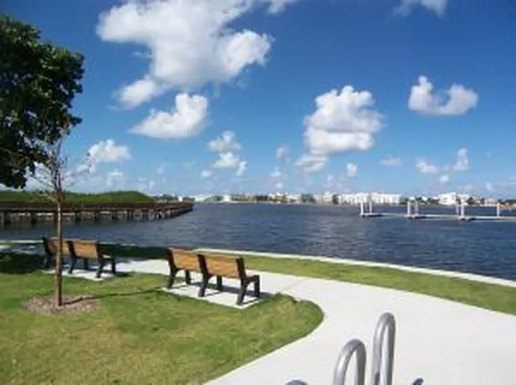 129 S Golfview Road Lake Worth Beach FL 33460