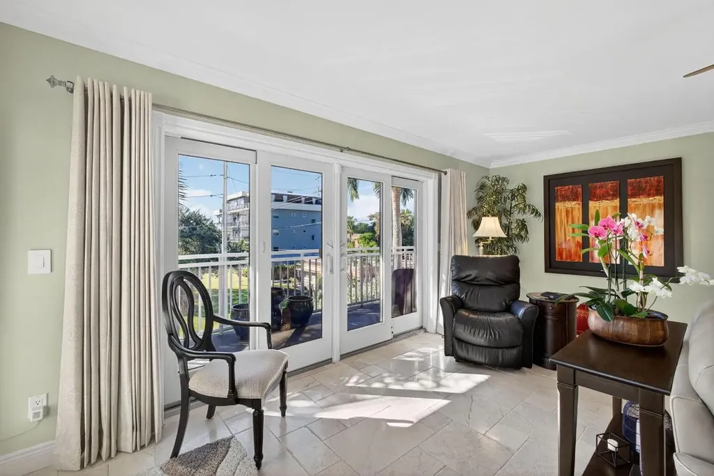 129 S Golfview Road Lake Worth Beach FL 33460