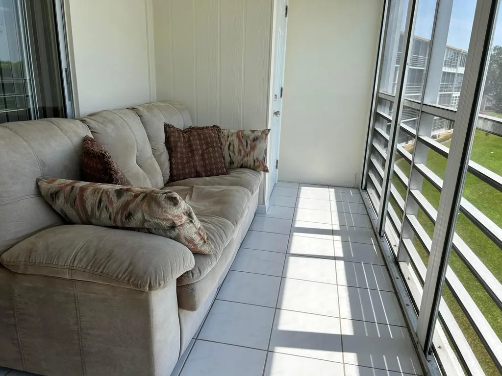 3070 Cornwall D Boca Raton FL 33434