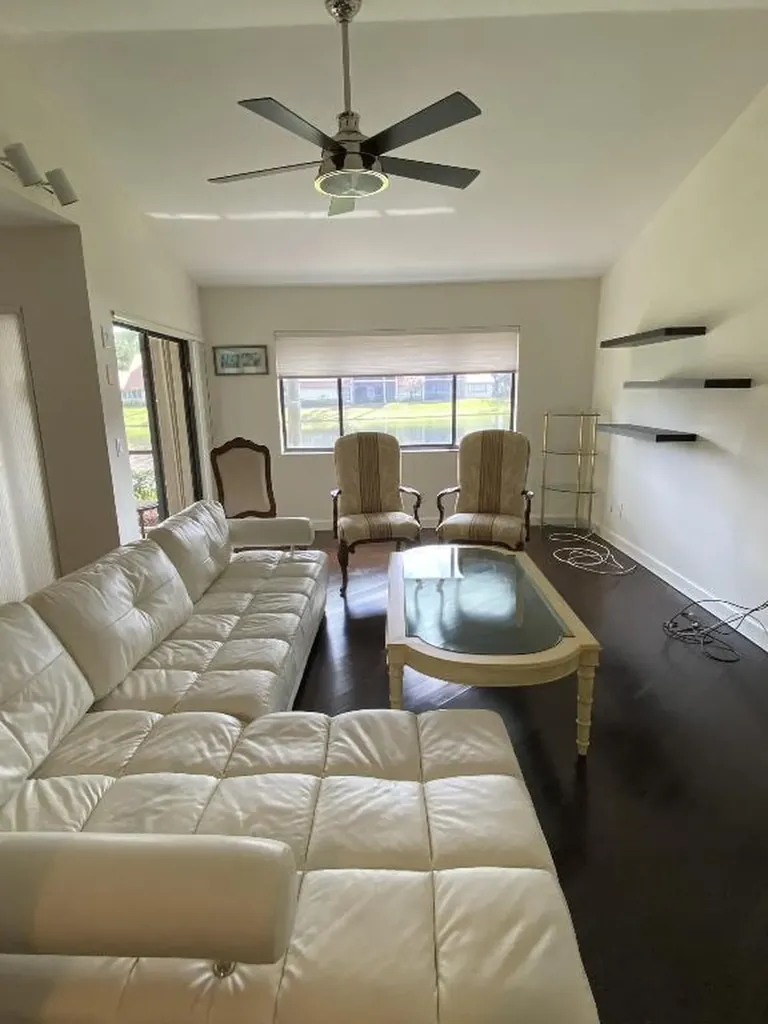 5621 Coach House Circle Boca Raton FL 33486