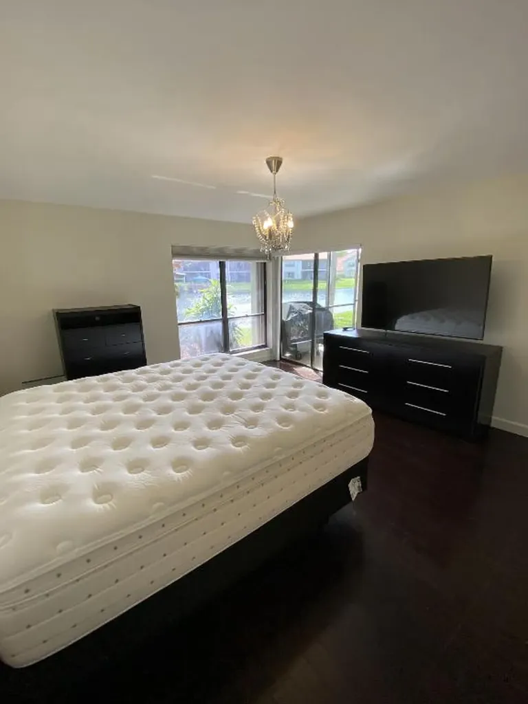 5621 Coach House Circle Boca Raton FL 33486