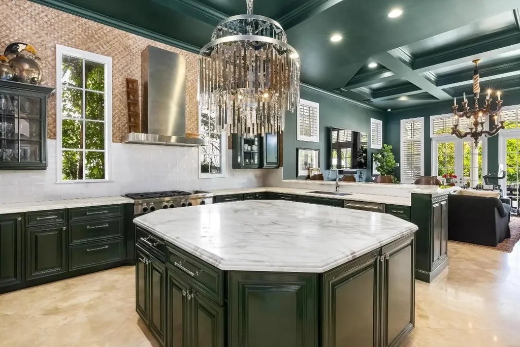 853 Harbour Isle Place North Palm Beach FL 33410