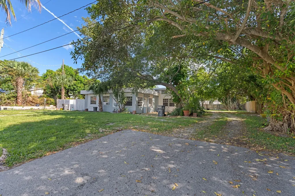 1831 Juno Road North Palm Beach FL 33408