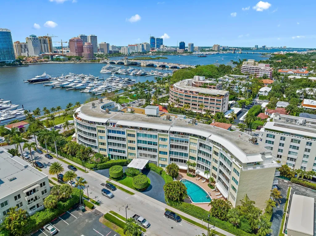 389 S Lake Drive Palm Beach FL 33480