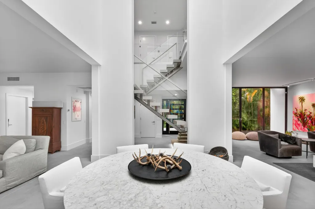 423 Chilean Avenue Palm Beach FL 33480