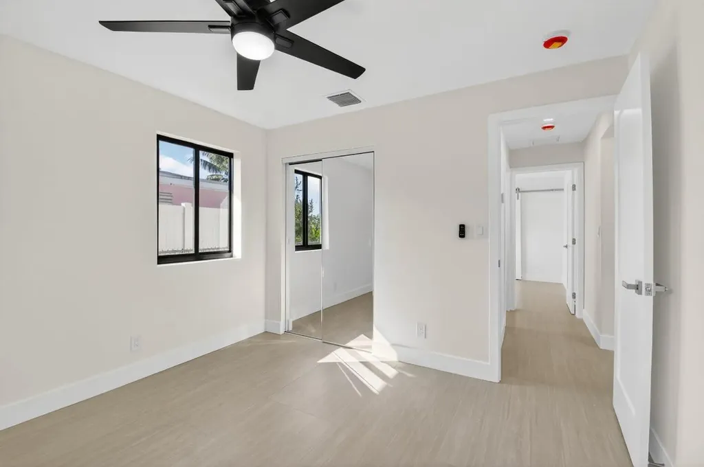 122 SW 9th Avenue Delray Beach FL 33444