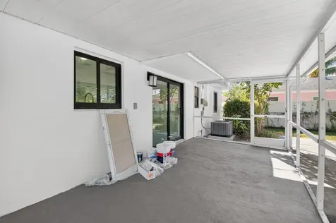 122 SW 9th Avenue Delray Beach FL 33444