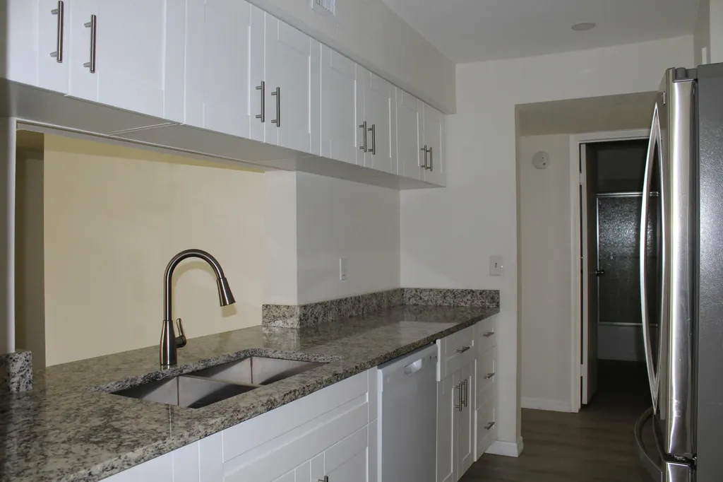899 Riverside Drive Coral Springs FL 33071