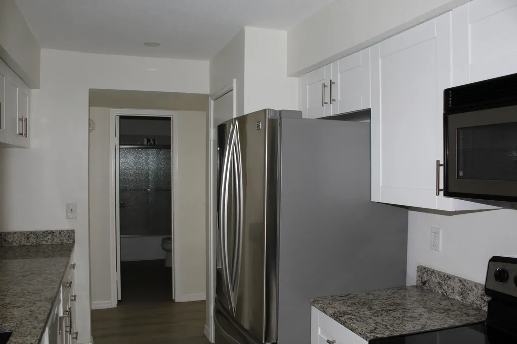 899 Riverside Drive Coral Springs FL 33071