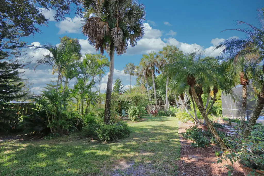 2142 SW Jaguar Avenue Port St Lucie FL 34953