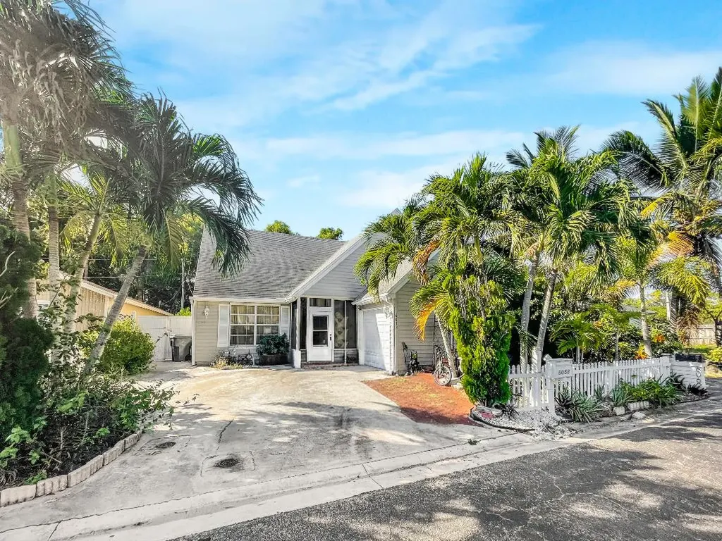 6058 Bania Wood Circle Lake Worth FL 33462