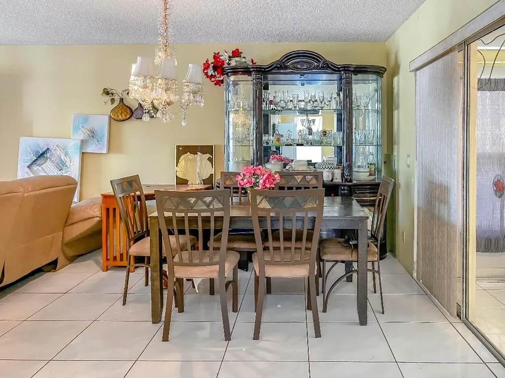6058 Bania Wood Circle Lake Worth FL 33462