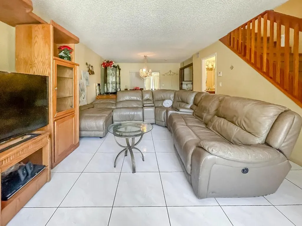 6058 Bania Wood Circle Lake Worth FL 33462