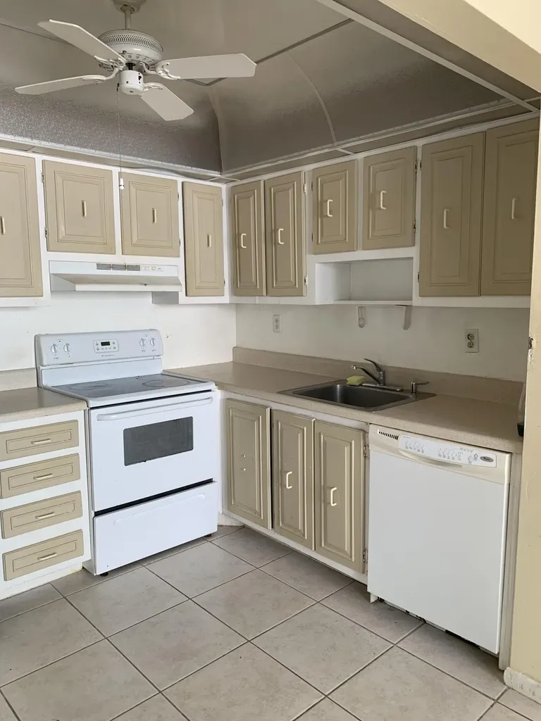 415 Monaco I Delray Beach FL 33446