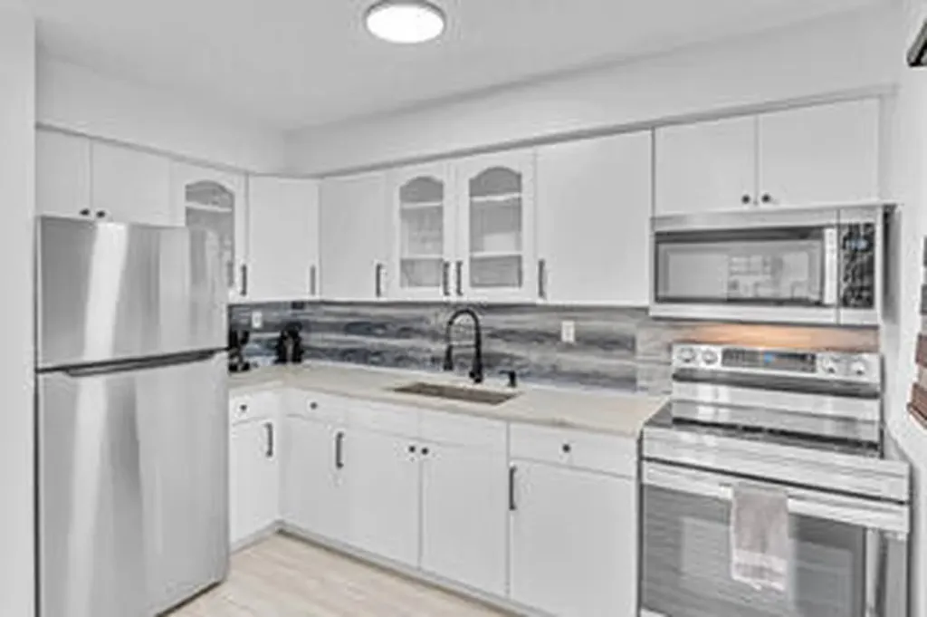 2747 Griffin Road Fort Lauderdale FL 33312