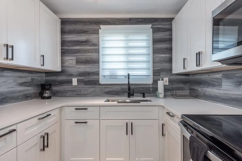 2747 Griffin Road Fort Lauderdale FL 33312