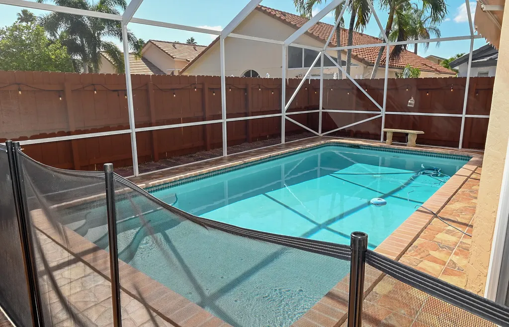 1996 Lake Breeze Court Wellington FL 33414