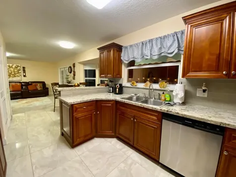 1996 Lake Breeze Court Wellington FL 33414