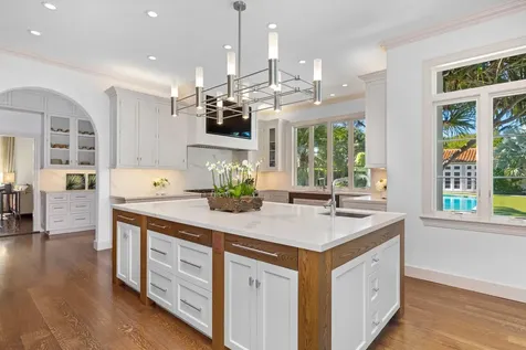 115 Via La Selva Palm Beach FL 33480