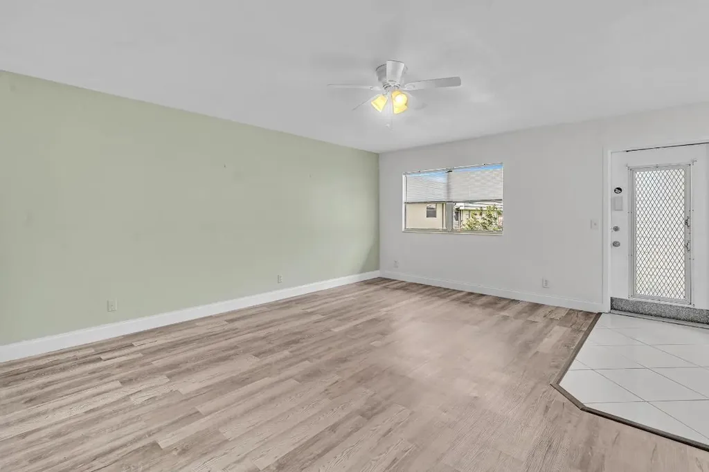 365 Flanders Delray Beach FL 33484
