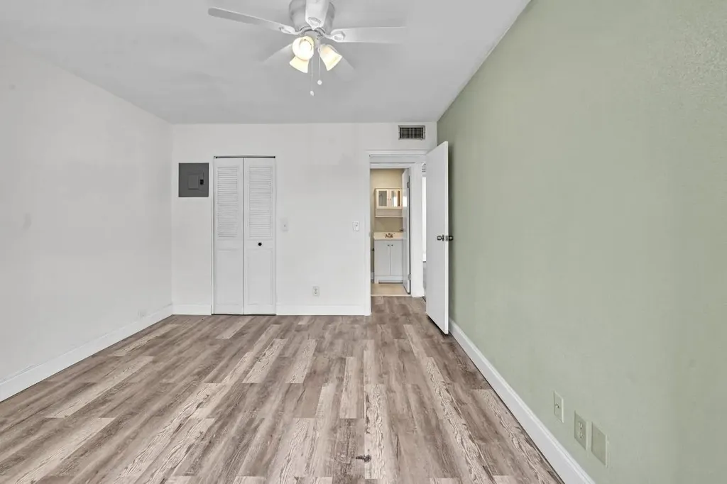 365 Flanders Delray Beach FL 33484