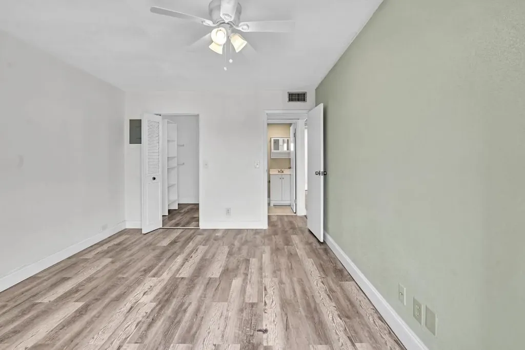 365 Flanders Delray Beach FL 33484
