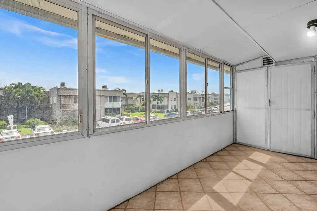 365 Flanders Delray Beach FL 33484