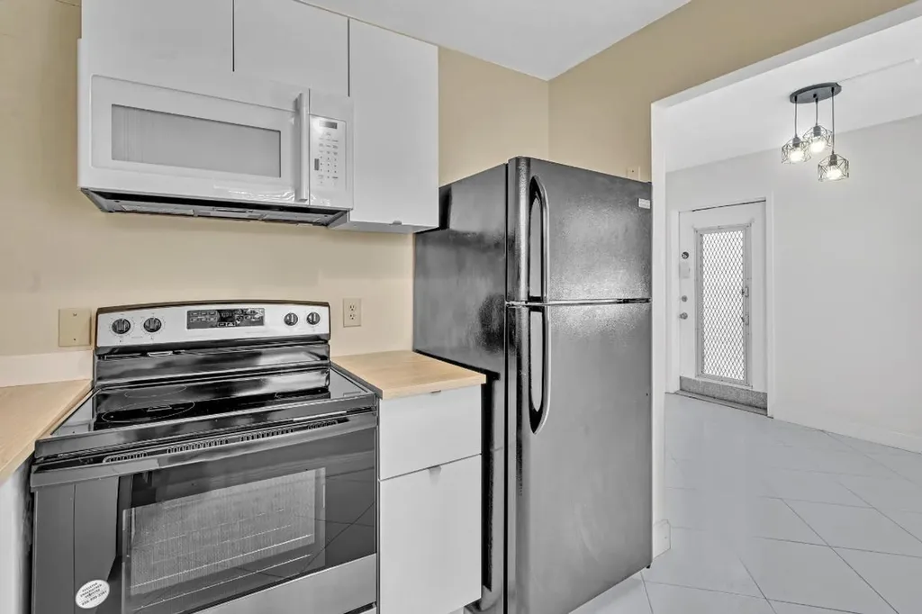 365 Flanders Delray Beach FL 33484