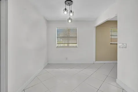 365 Flanders Delray Beach FL 33484