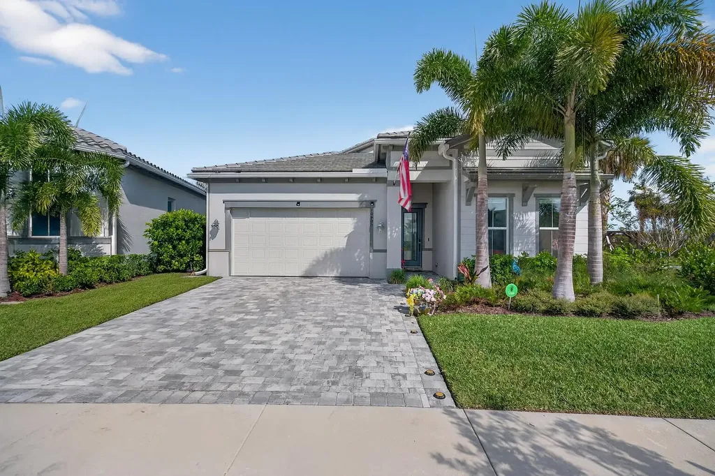 10405 Northbrook Circle Palm Beach Gardens FL 33412