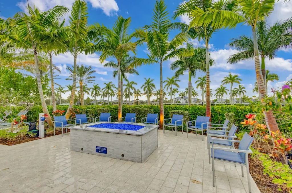 10405 Northbrook Circle Palm Beach Gardens FL 33412