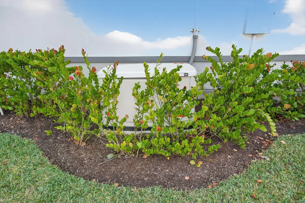 10405 Northbrook Circle Palm Beach Gardens FL 33412