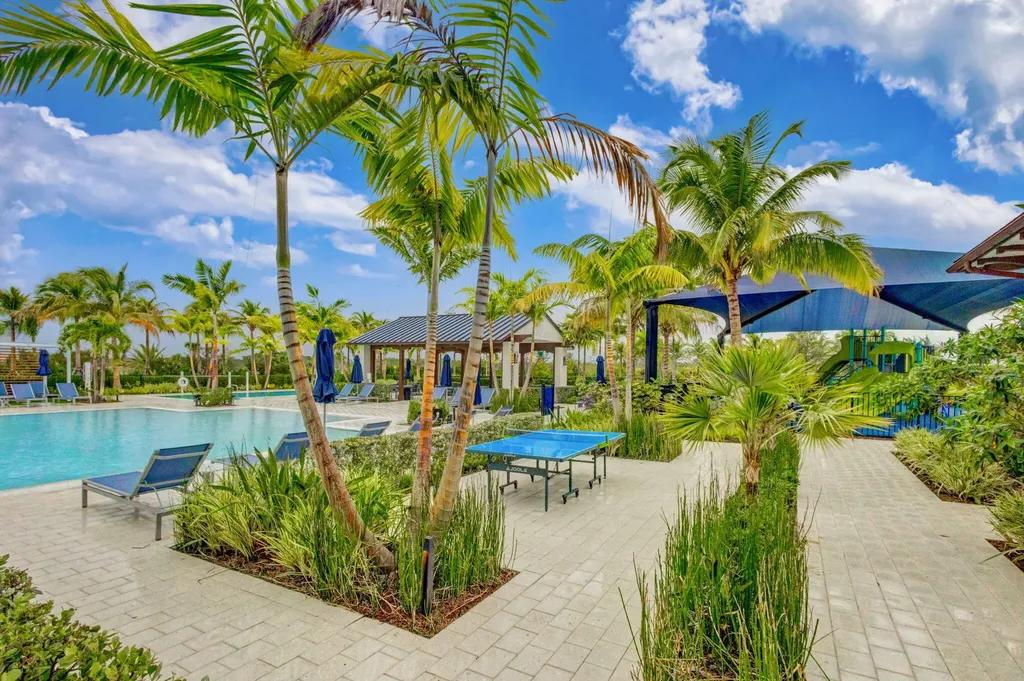 10405 Northbrook Circle Palm Beach Gardens FL 33412