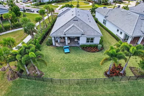 10405 Northbrook Circle Palm Beach Gardens FL 33412