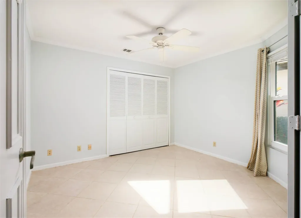 48 Ironwood Way N Palm Beach Gardens FL 33418