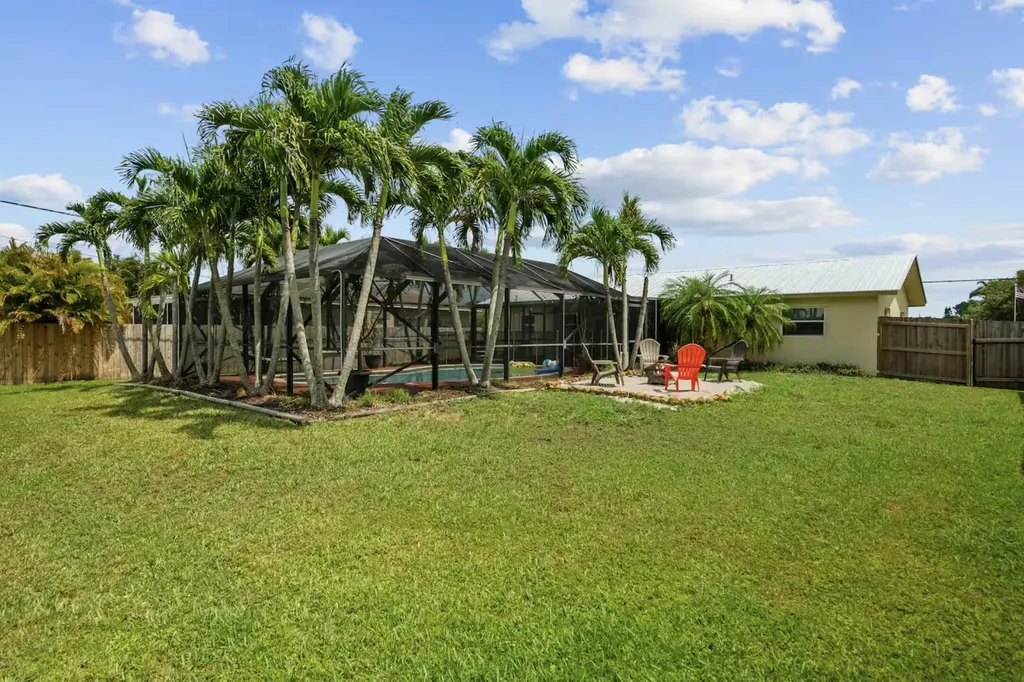 991 SE Walters Terrace Port St Lucie FL 34983