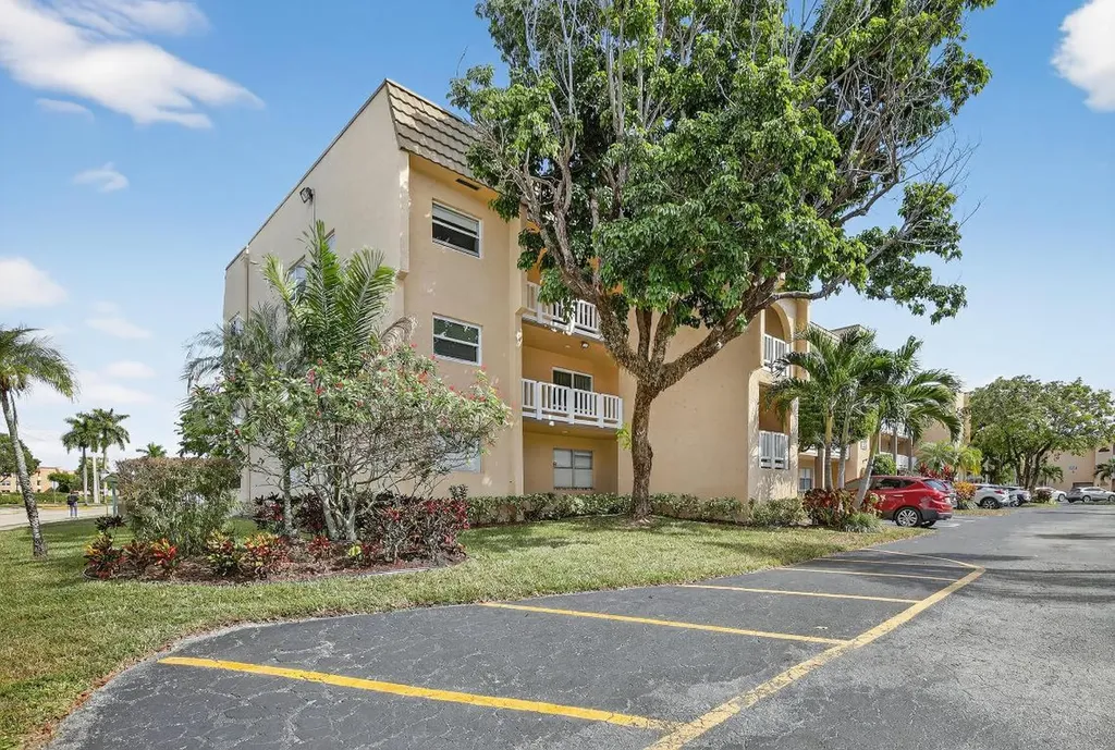 9320 Sunrise Lakes Boulevard Sunrise FL 33322
