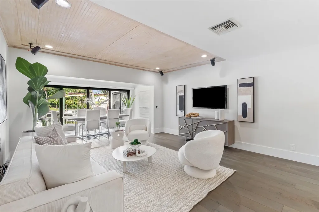 2359 Treasure Isle Drive Palm Beach Gardens FL 33410