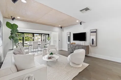 2359 Treasure Isle Drive Palm Beach Gardens FL 33410