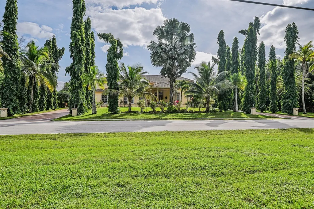 8671 155th Place N Palm Beach Gardens FL 33418