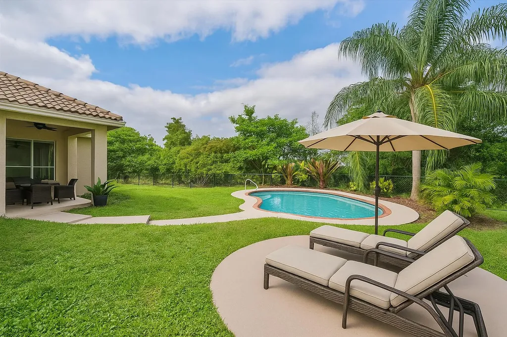 8671 155th Place N Palm Beach Gardens FL 33418
