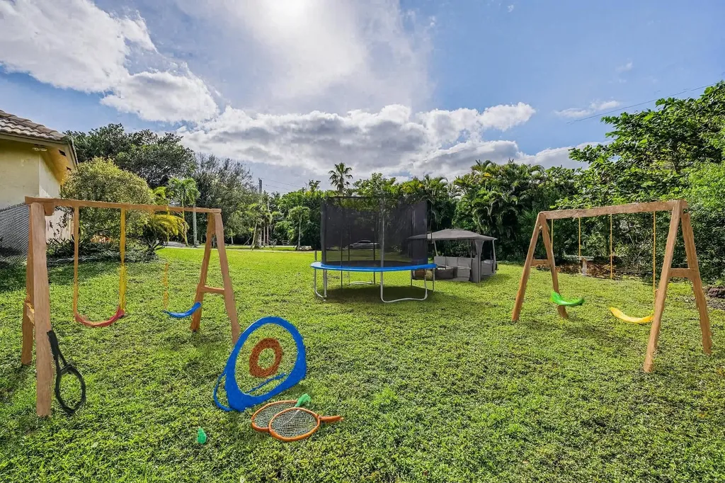 8671 155th Place N Palm Beach Gardens FL 33418