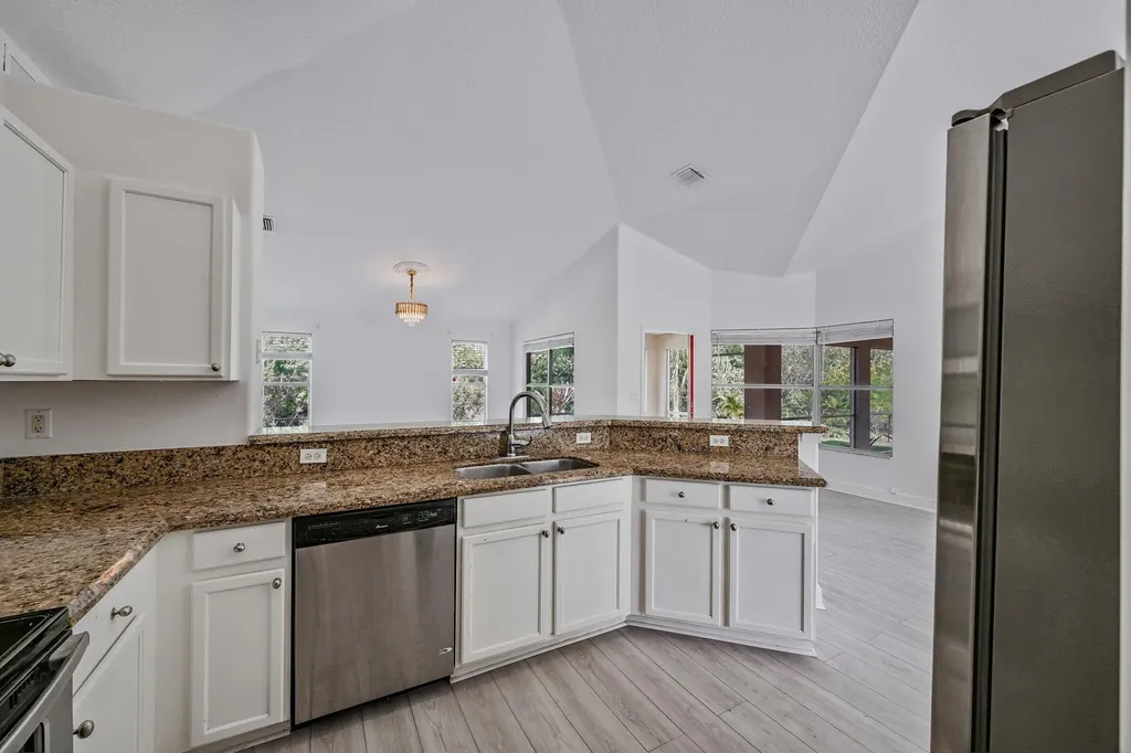 8671 155th Place N Palm Beach Gardens FL 33418