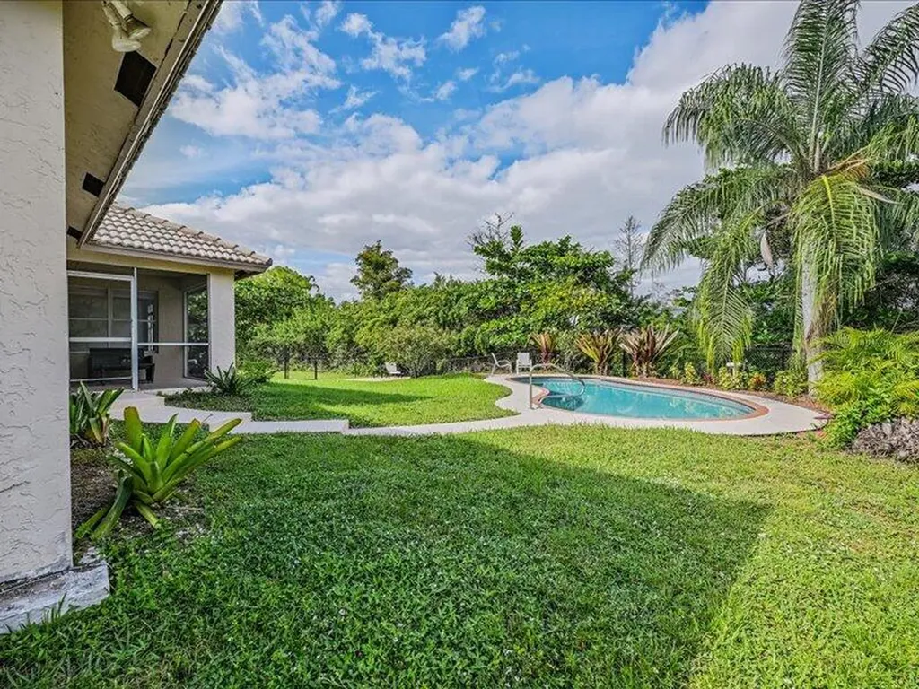 8671 155th Place N Palm Beach Gardens FL 33418