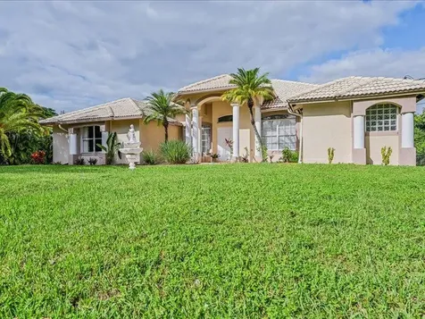 8671 155th Place N Palm Beach Gardens FL 33418