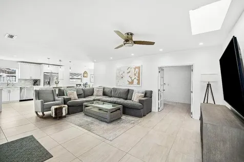 124 Oregon Lane Boca Raton FL 33487